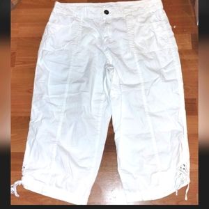 Hannah White Capris Drawstring Legs, Size 10 Womens